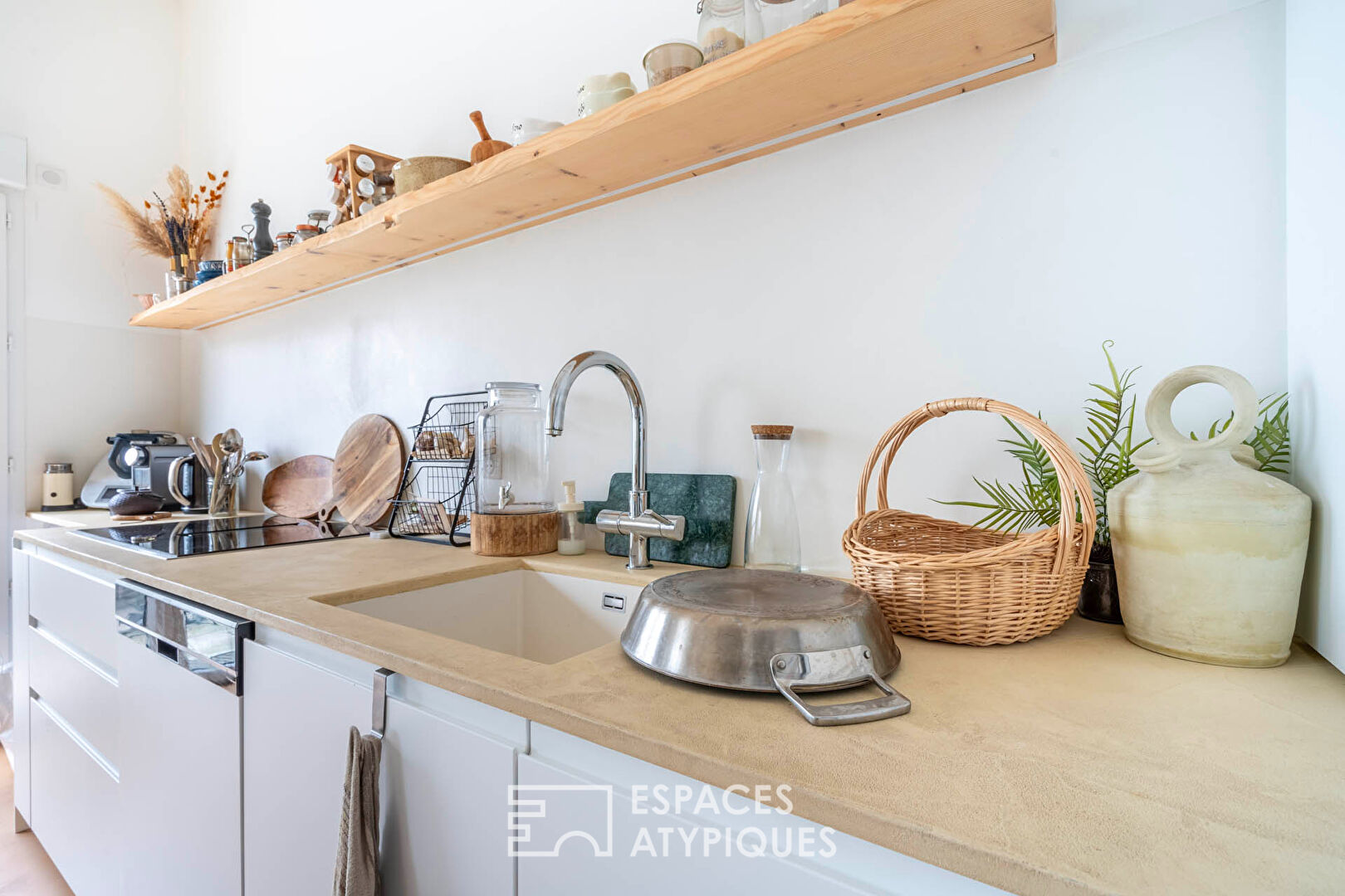 Appartement de charme avec terrasse et jardin