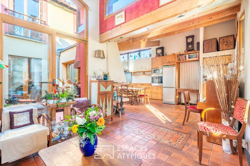 Maison avec patio et jardin