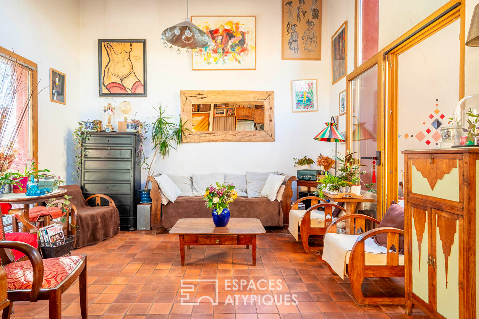 Maison avec patio et jardin