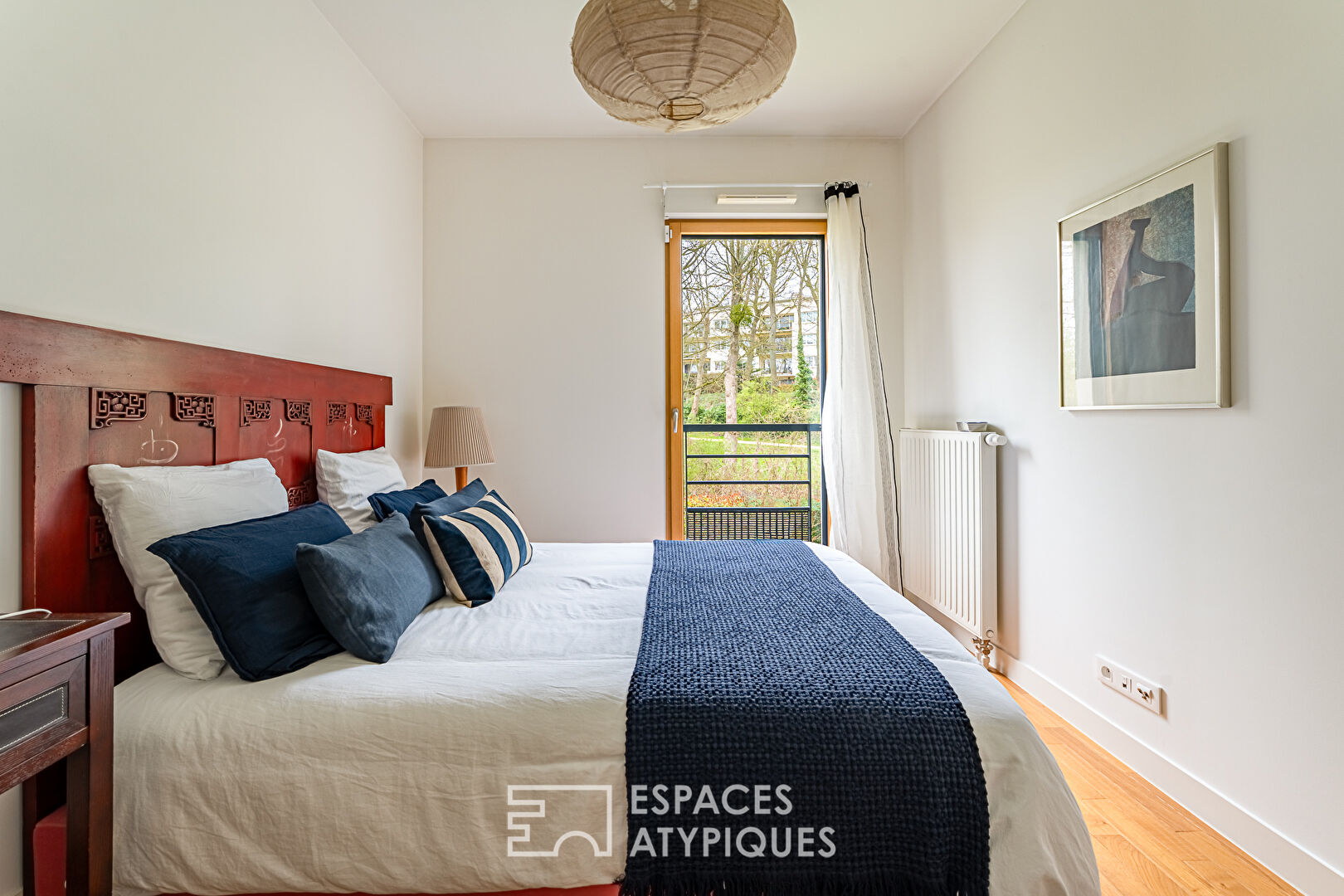 Contemporain avec terrasse et vue verdoyante