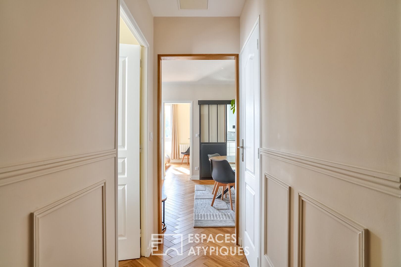 Appartement rénové au coeur du quartier Bac