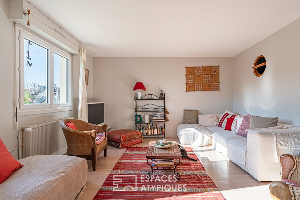 Duplex inversé traversant avec balcon