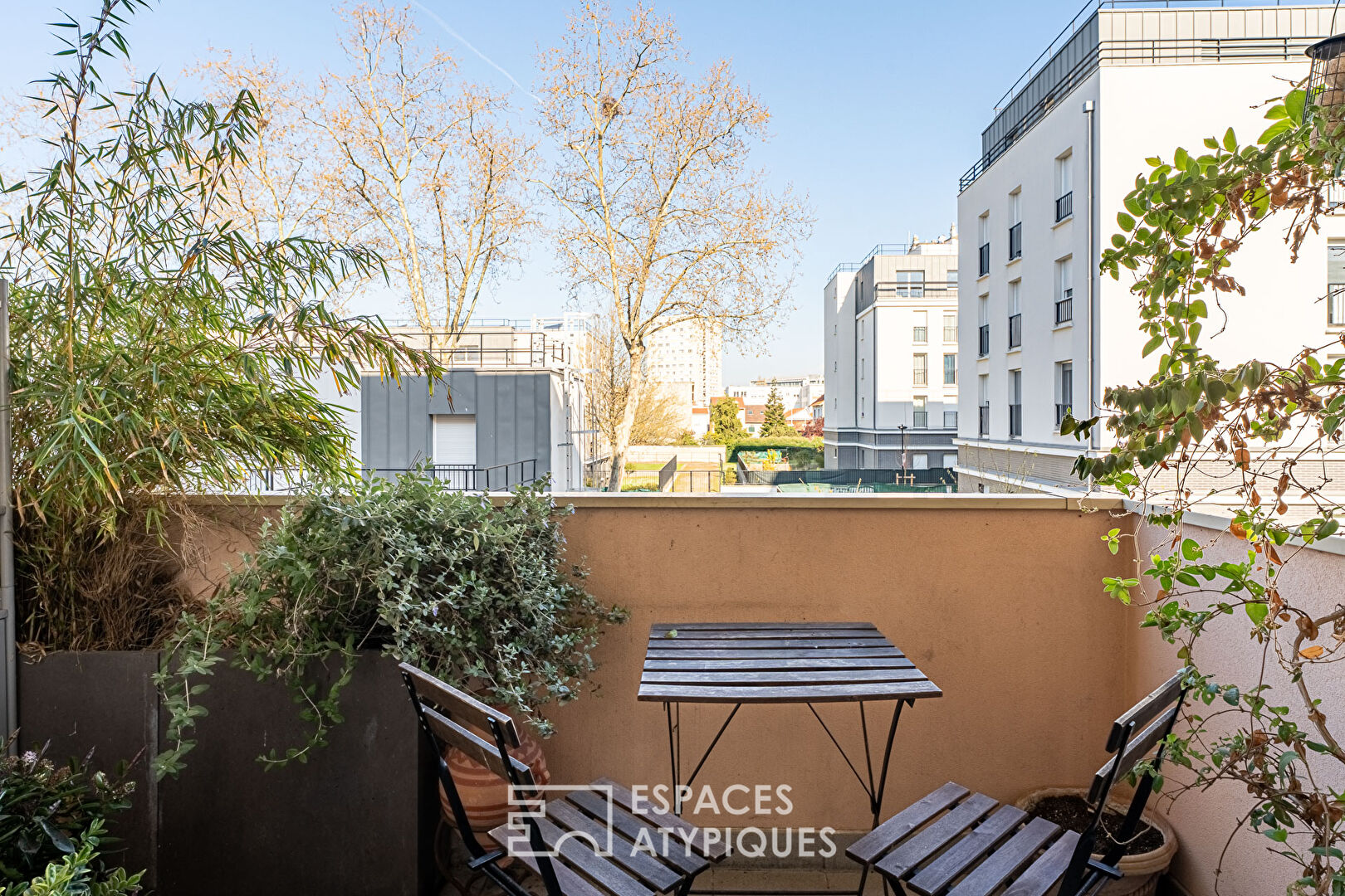 Duplex inversé traversant avec balcon