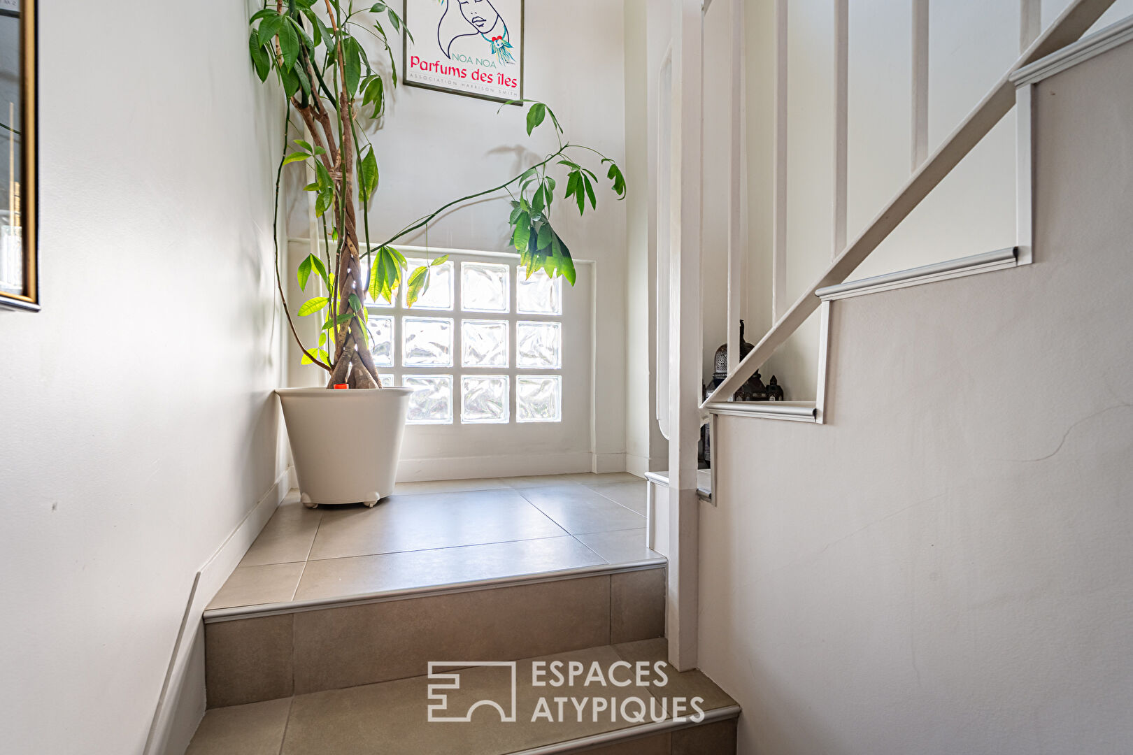 Duplex inversé traversant avec balcon