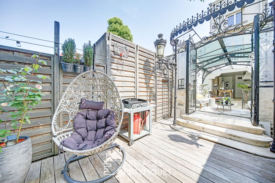 Souplex avec terrasse et dépendance