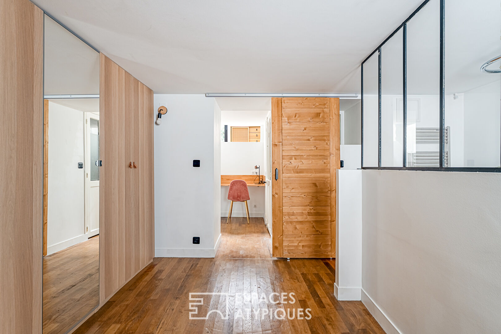 Maison réinventée avec jardin secret, au coeur d’Asnières