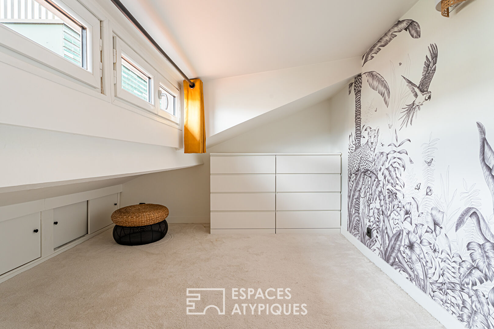 Maison réinventée avec jardin secret, au coeur d’Asnières