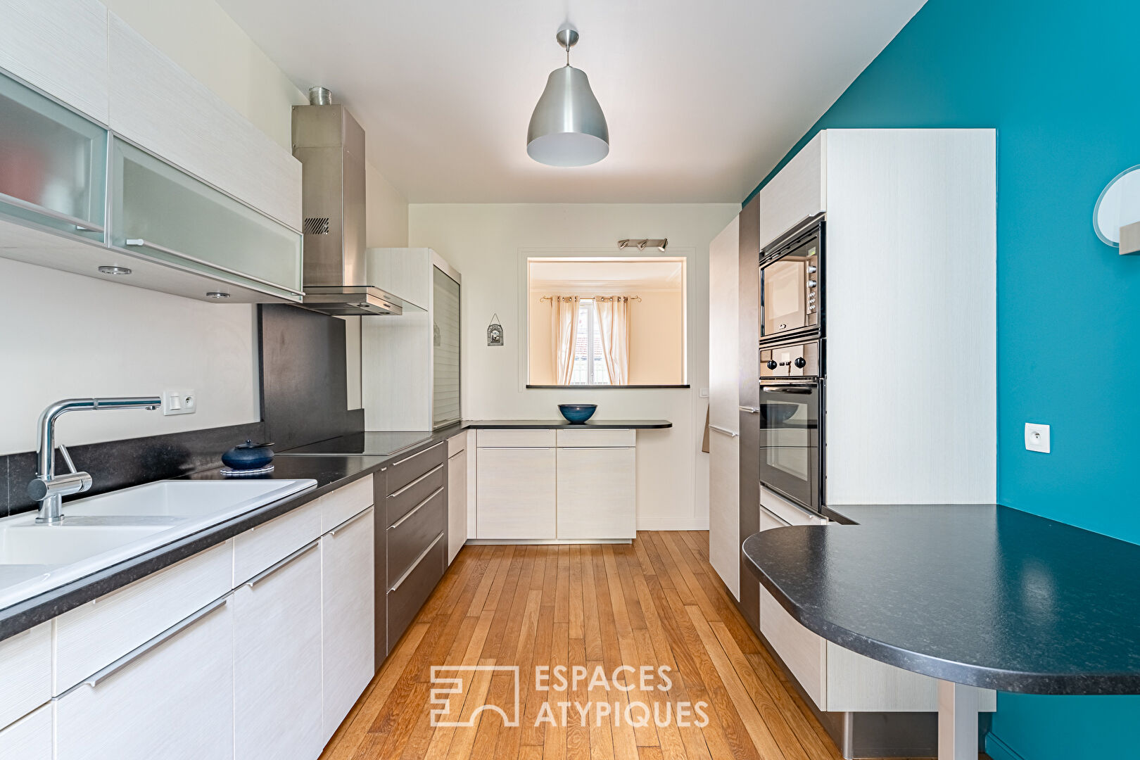 Charming house with garden in the heart of Asnières