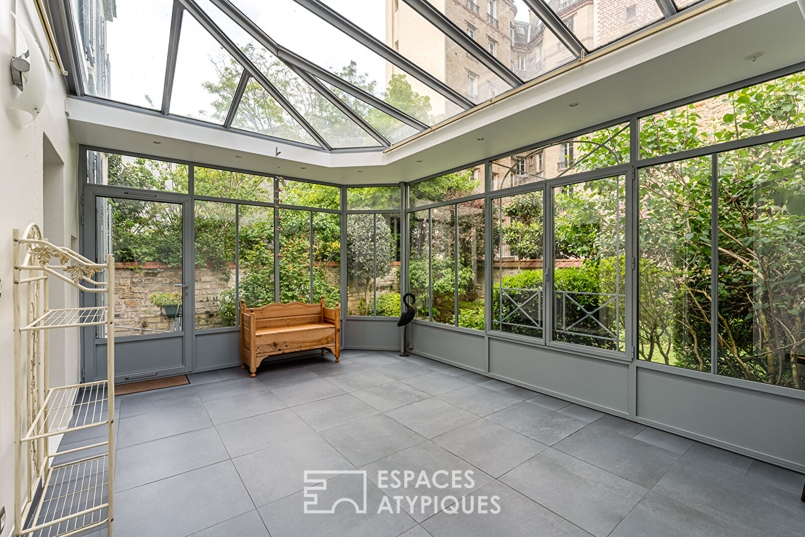 Charming house with garden in the heart of Asnières