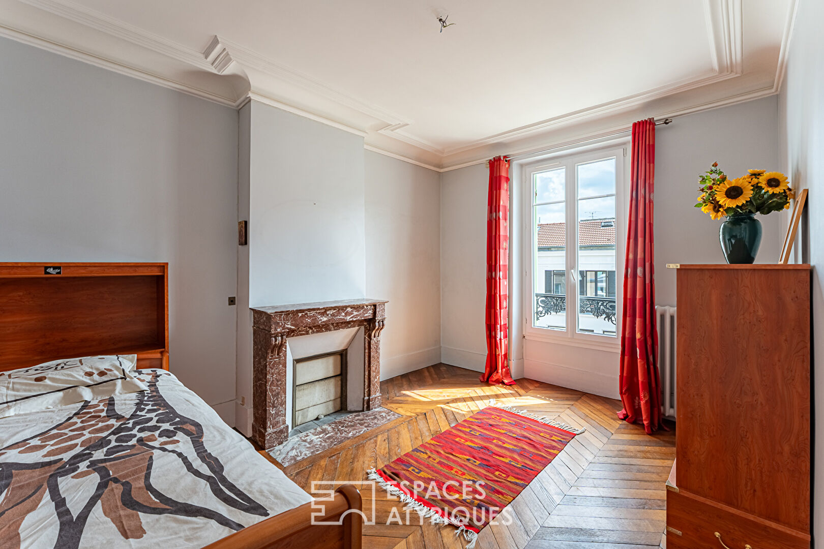 Charming house with garden in the heart of Asnières