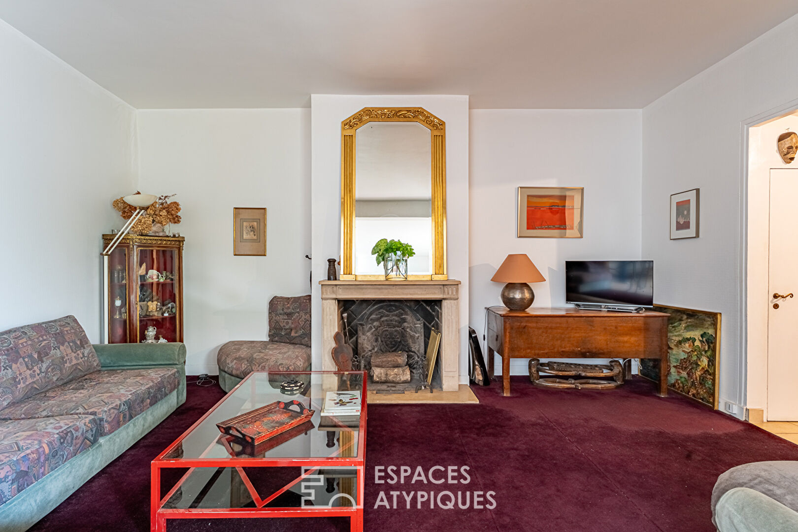 Maison de charme avec sa cour arborée rue des Bourguignons