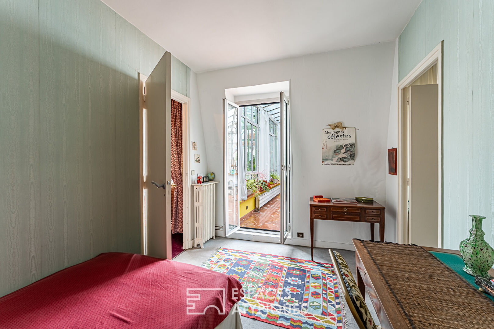 Maison de charme avec sa cour arborée rue des Bourguignons