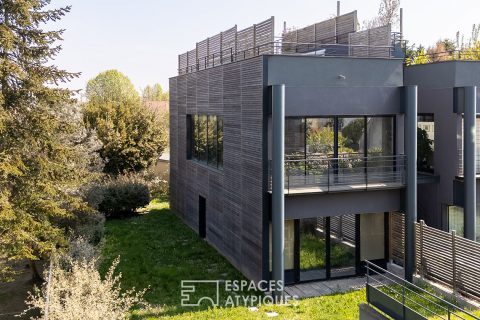 Loft house to renovate with garden and roof terrace