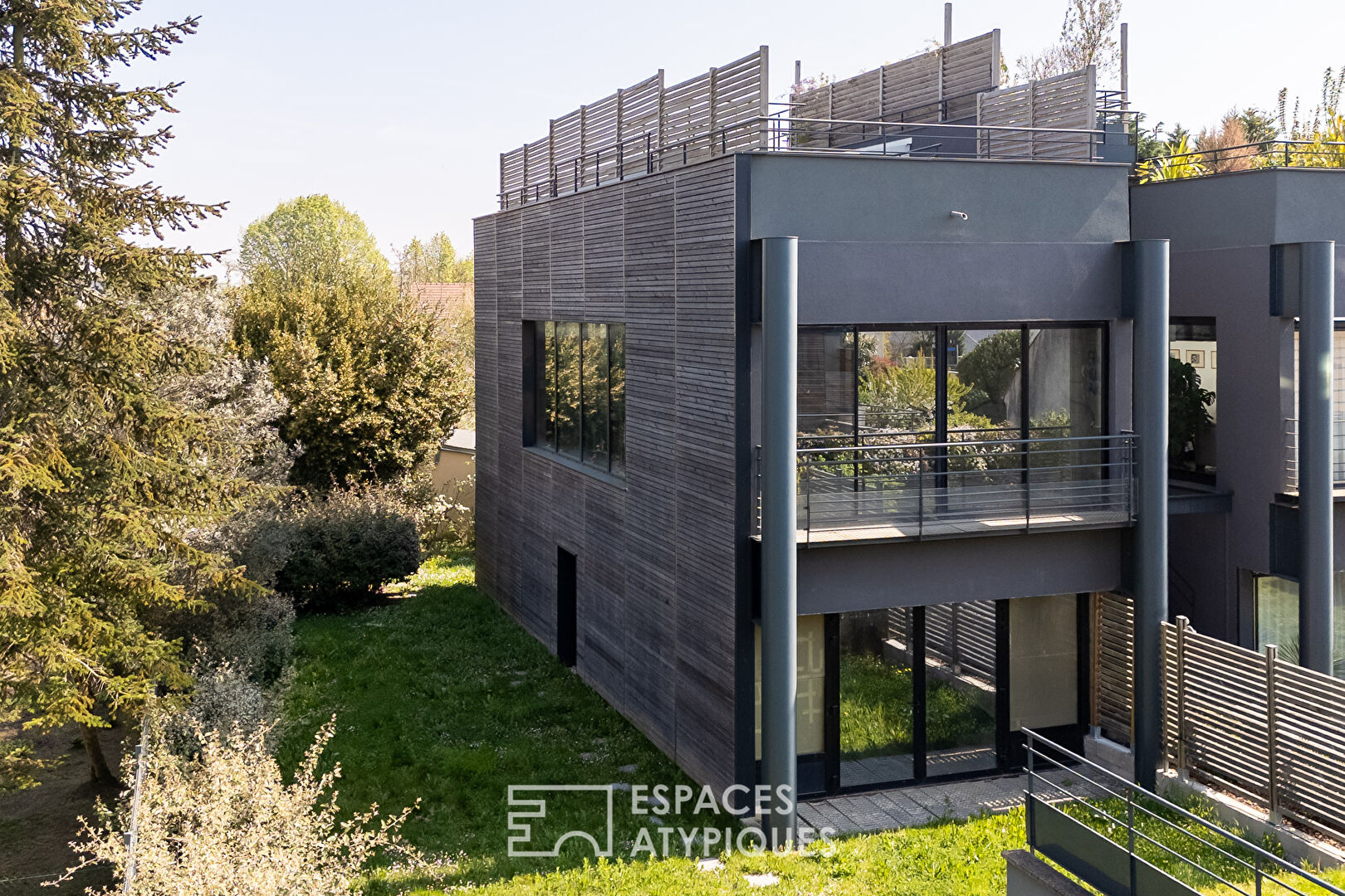 Maison-loft à réhabiliter avec jardin et toit-terrasse