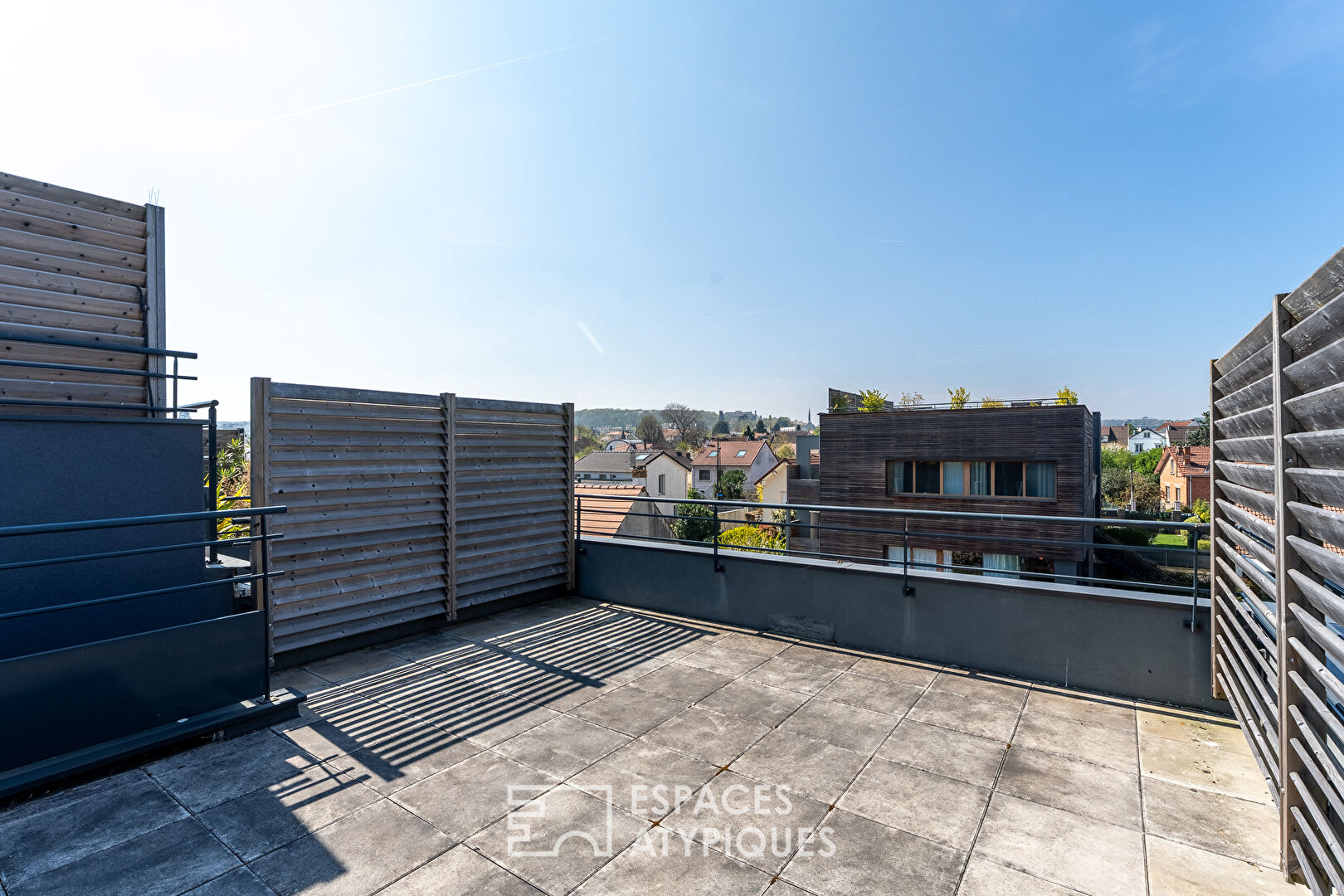 Loft house to renovate with garden and roof terrace