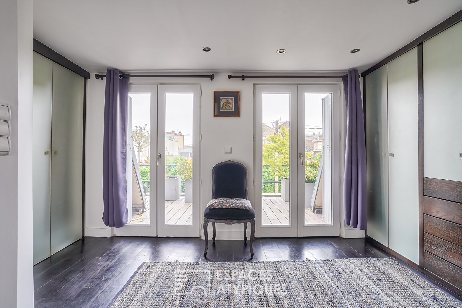 Maison familiale avec terrasses arborées, quartier piscine
