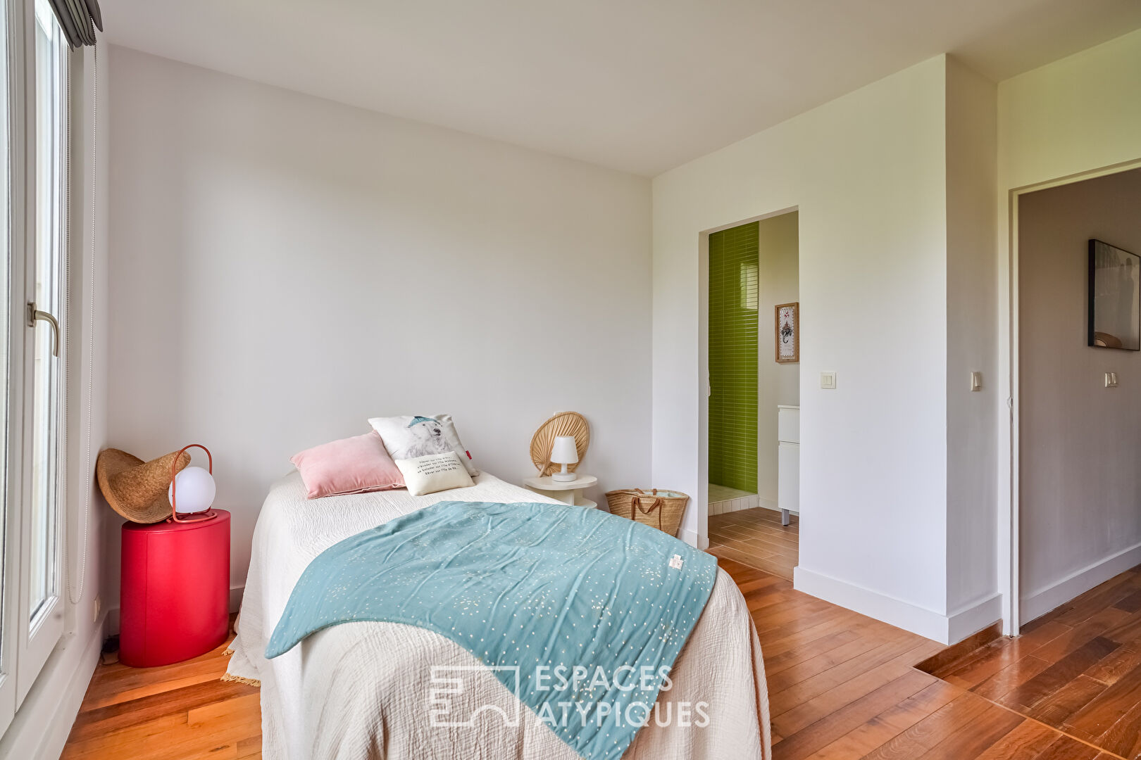 Maison familiale avec terrasses arborées, quartier piscine