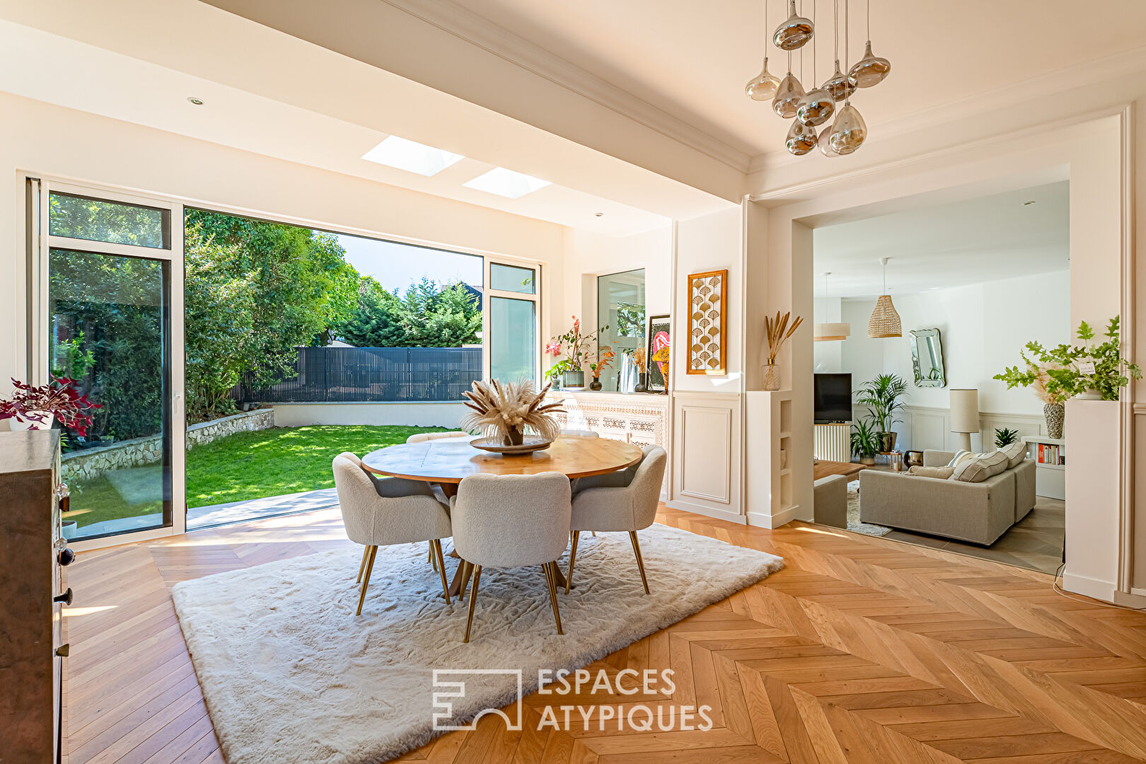 Maison fin XIXème avec jardin et extension contemporaine à deux pas du Parc de la Maison Blanche à Clamart