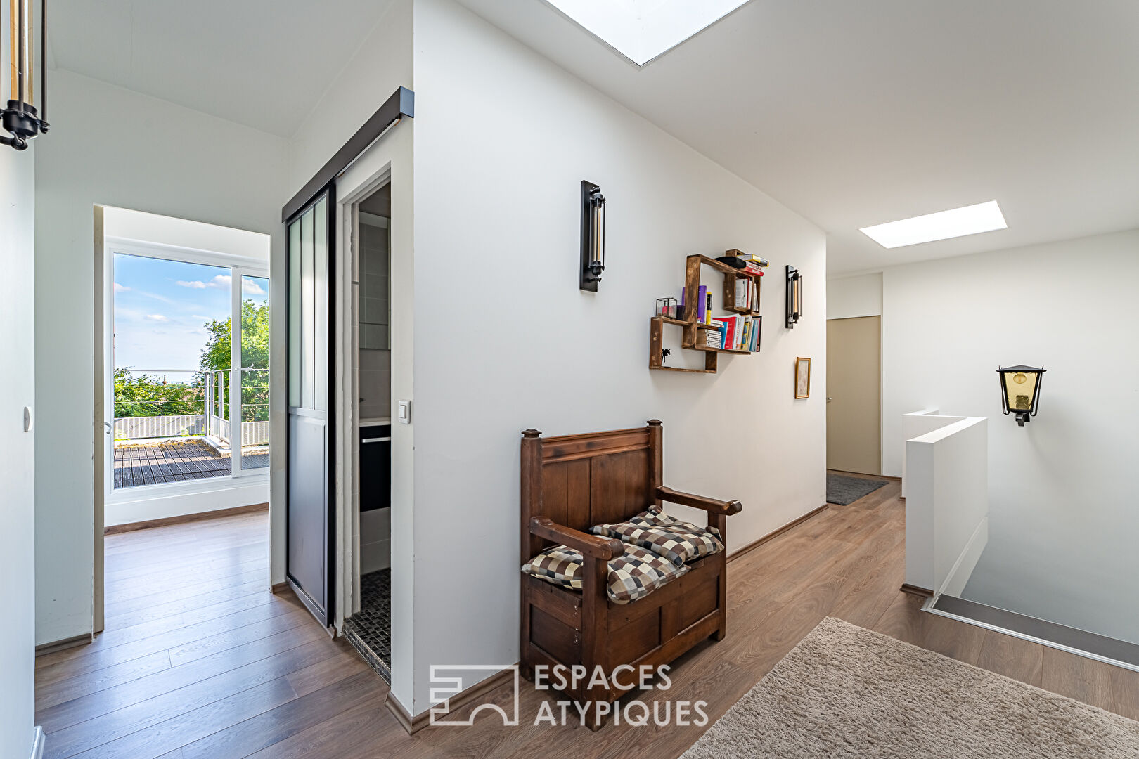 Maison d’architecte avec vue panoramique et jardin signée Jean-Michel Wilmotte au Plessis Robinson