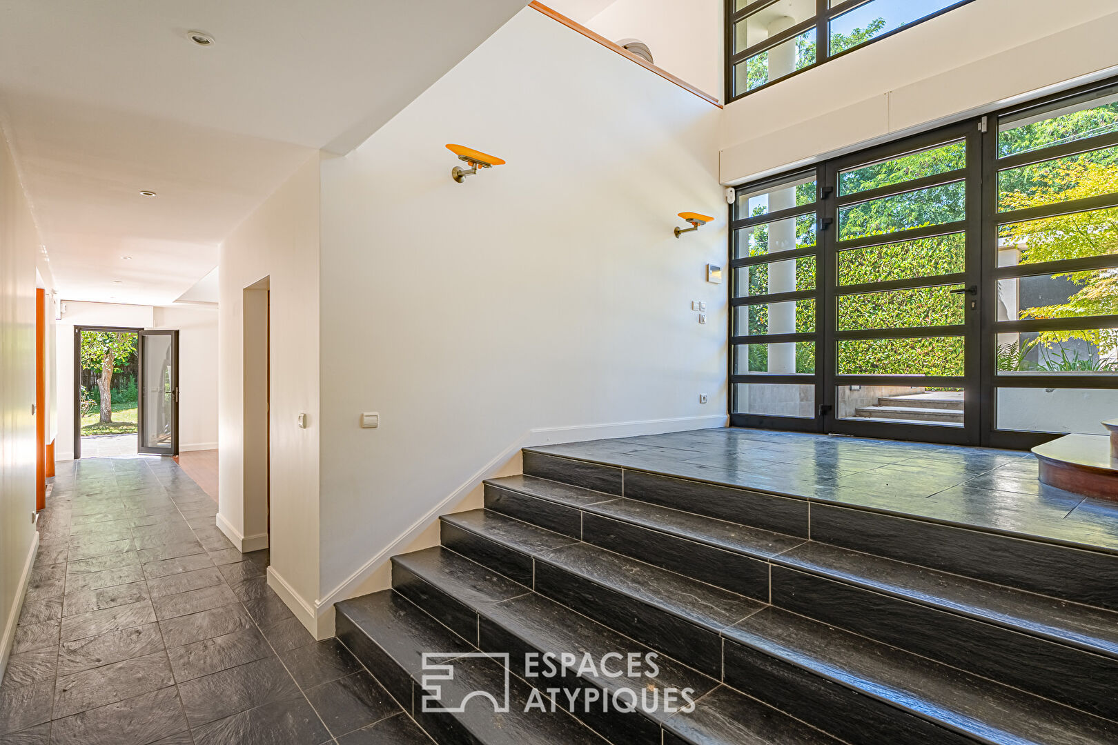 Somptueuse villa d’architecte de style moderne au Hameau de la Jonchère