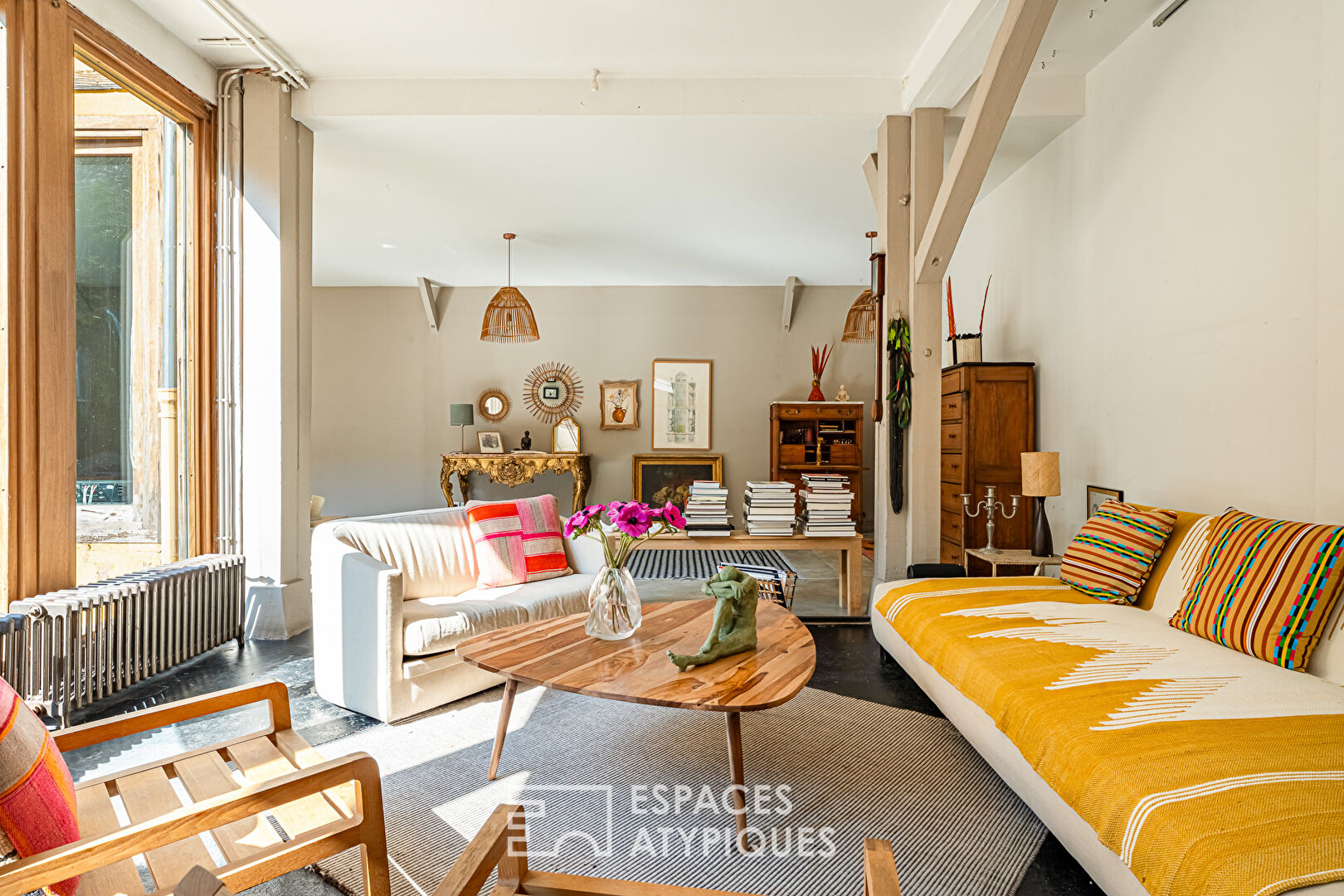 Ancienne biscuiterie réhabilitée en maison esprit atelier d’artiste au centre-sud de Malakoff