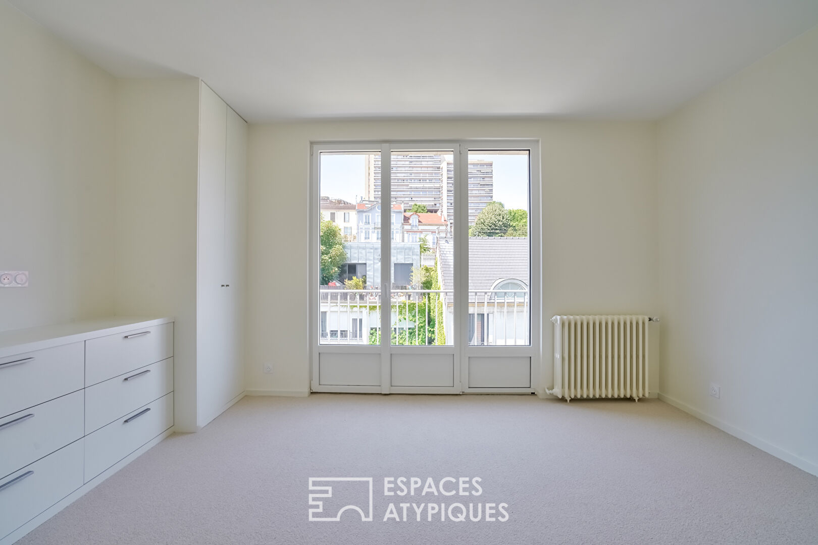 Dernier étage rénové avec balcons, toit-terrasse et vue exceptionnelle à 180°