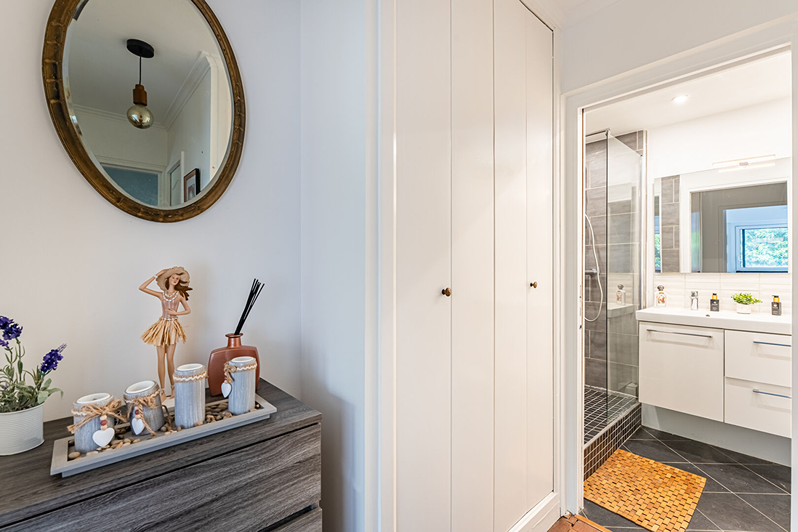 Appartement T2 rénové de 56 m² au calme avec balcon de 8 m²