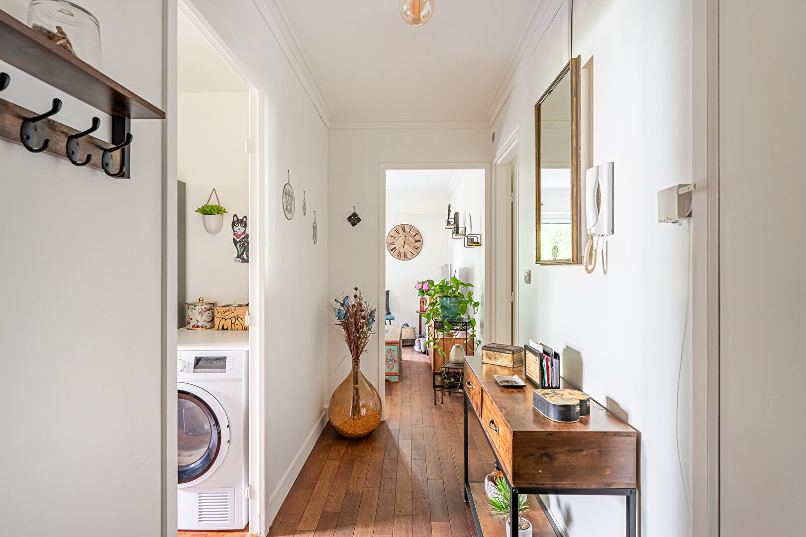 Appartement T2 rénové de 56 m² au calme avec balcon de 8 m²
