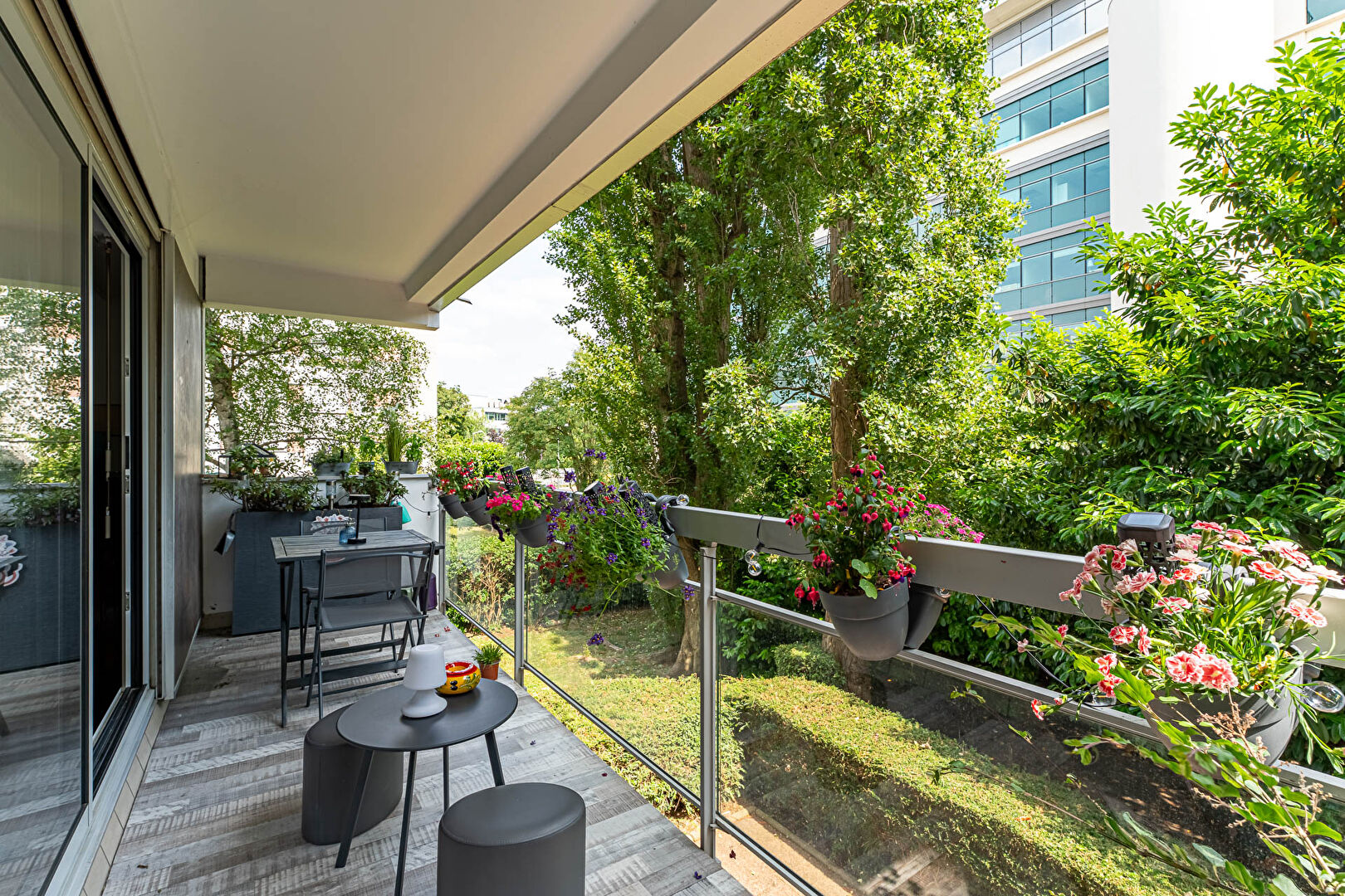 Appartement T2 rénové de 56 m² au calme avec balcon de 8 m²
