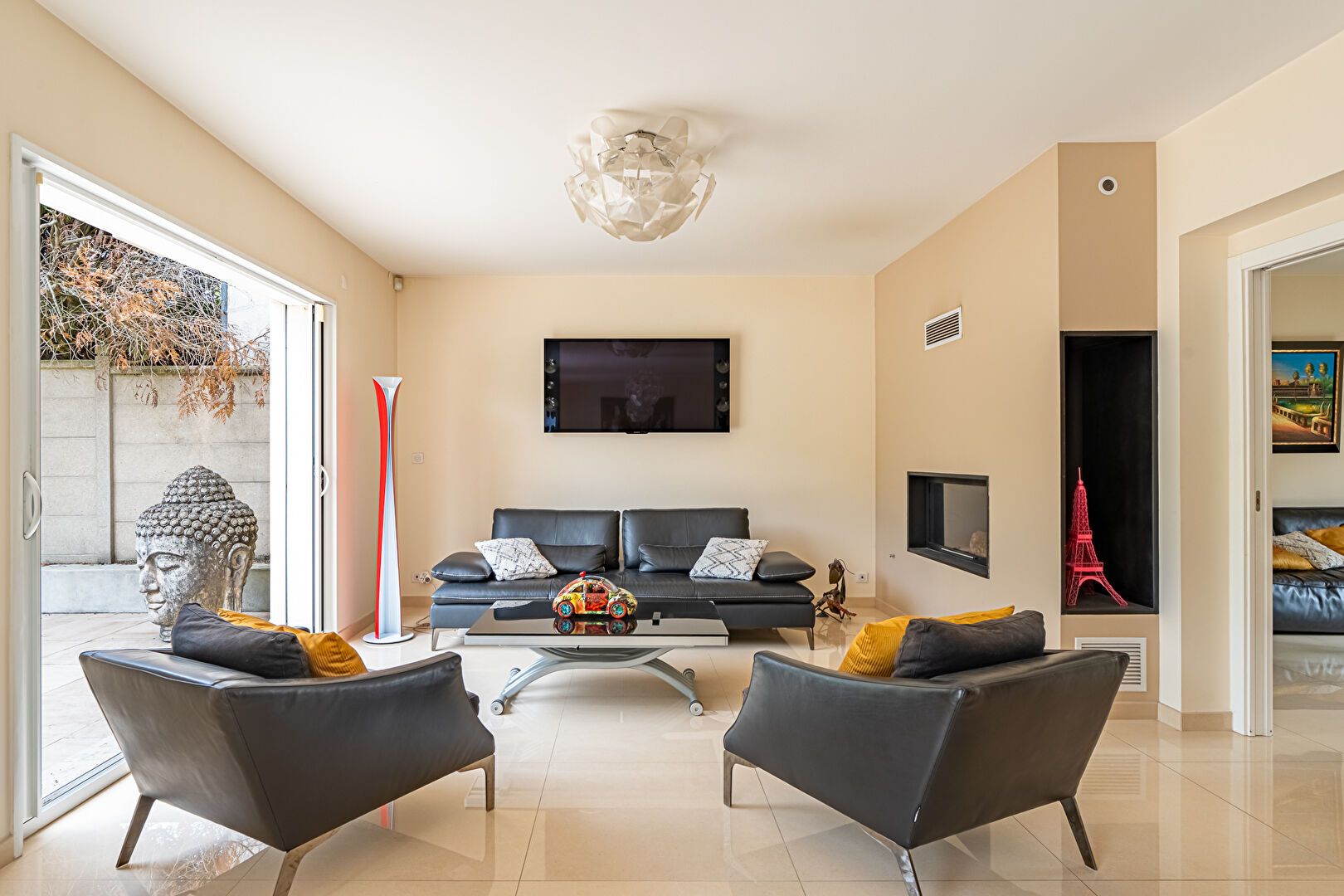 Contemporary stone house with garden in Antony