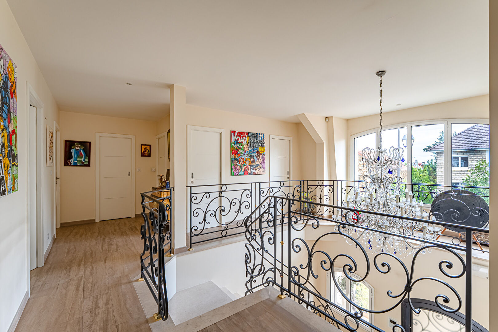 Contemporary stone house with garden in Antony