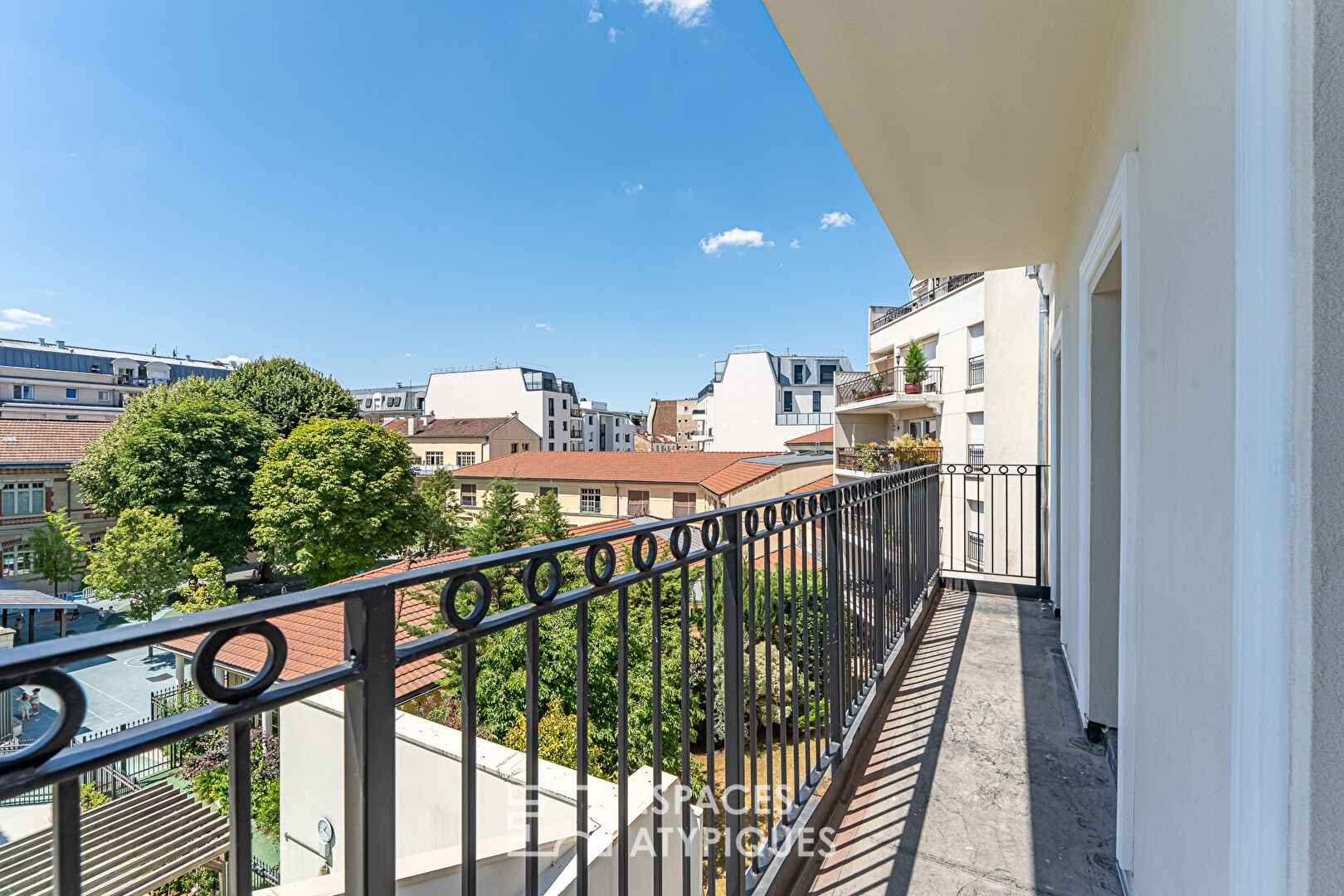 Top floor duplex with balconies and unobstructed view
