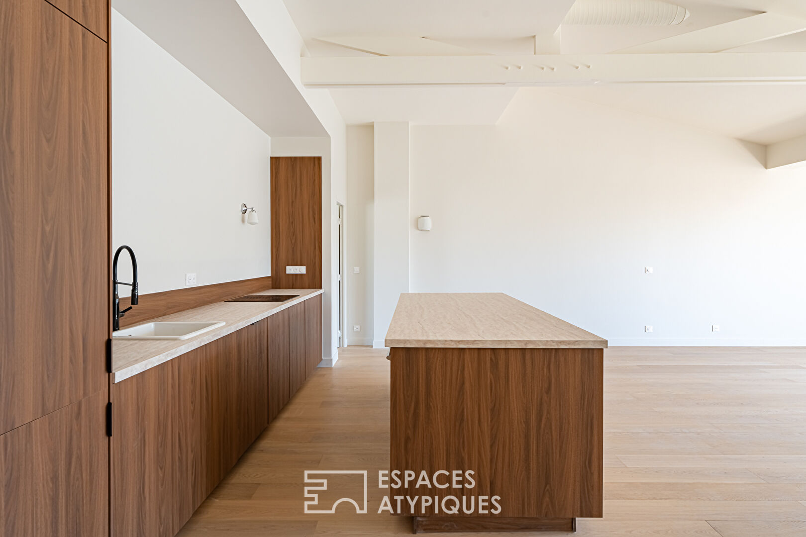 Top floor duplex with balconies and unobstructed view