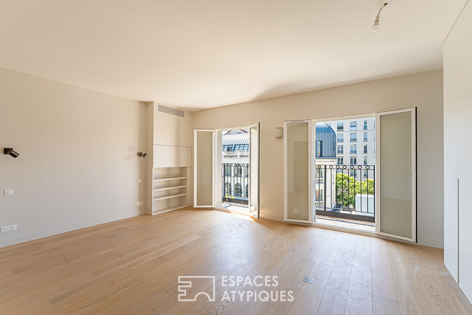 Top floor duplex with balconies and unobstructed view