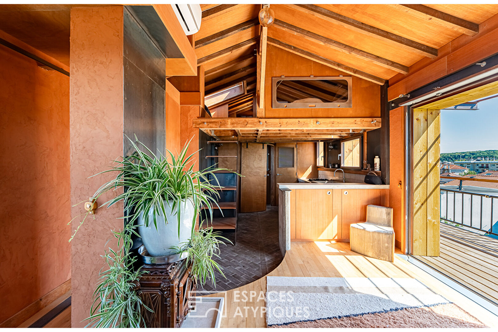 Comme une maison sur le toit avec terrasse panoramique à Clamart