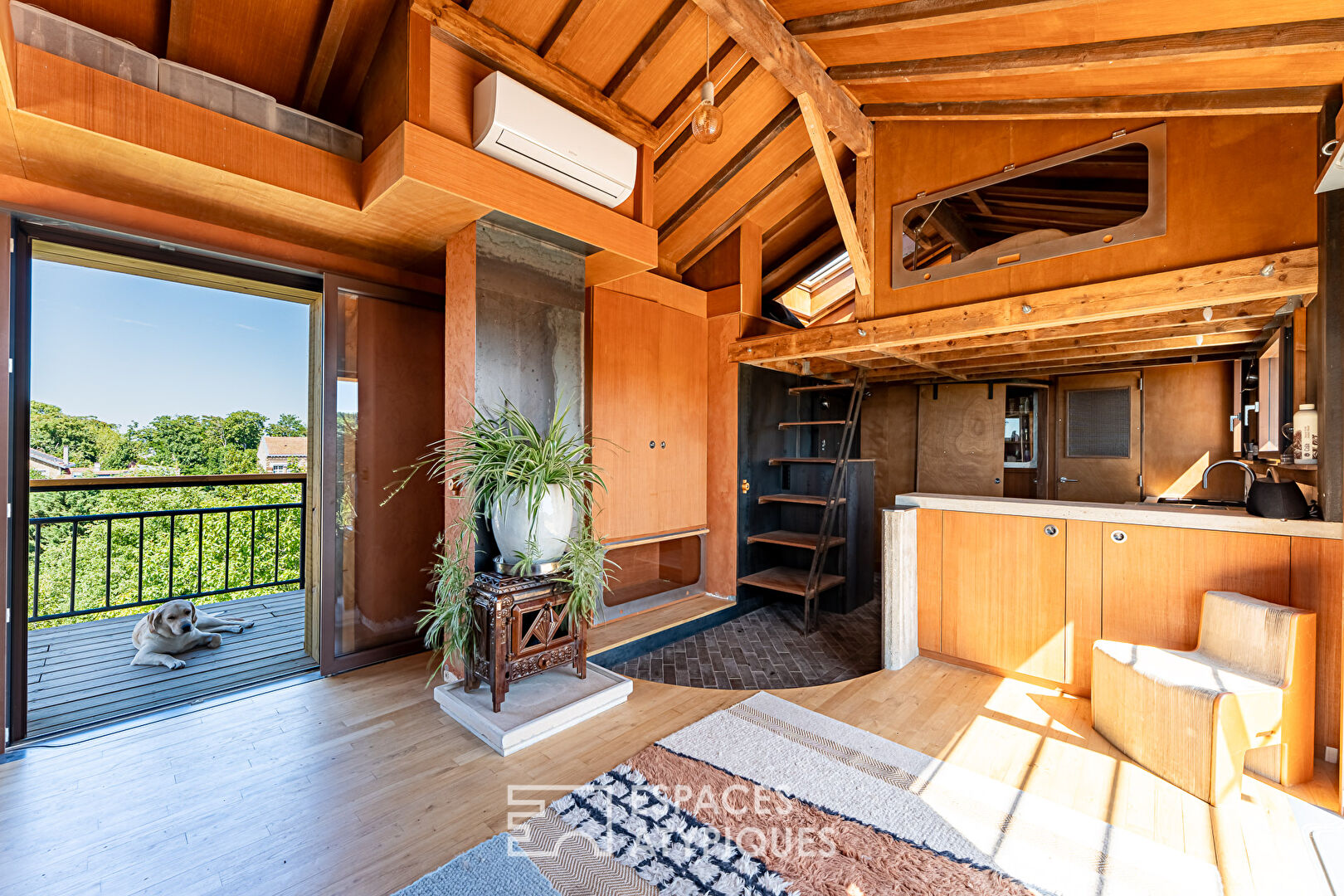 Comme une maison sur le toit avec terrasse panoramique à Clamart