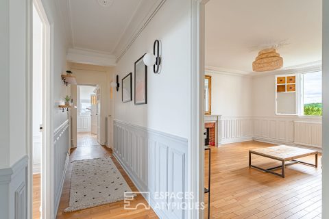 Dernier étage d’une villa années 30, avec vue sur le parc de Saint-Cloud