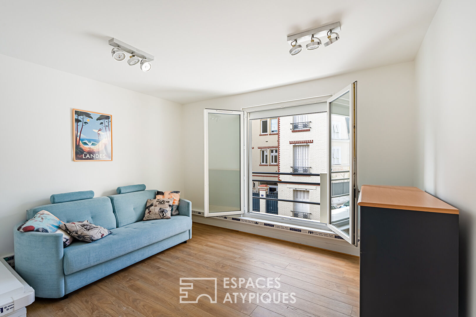 Top floor duplex with terrace, Alma district