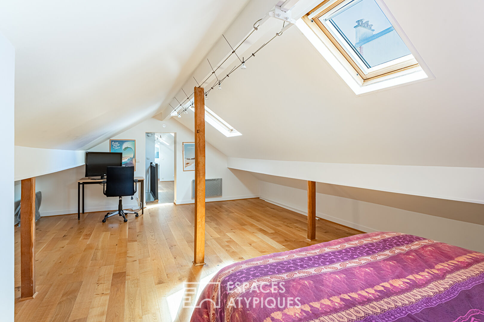 Top floor duplex with terrace, Alma district