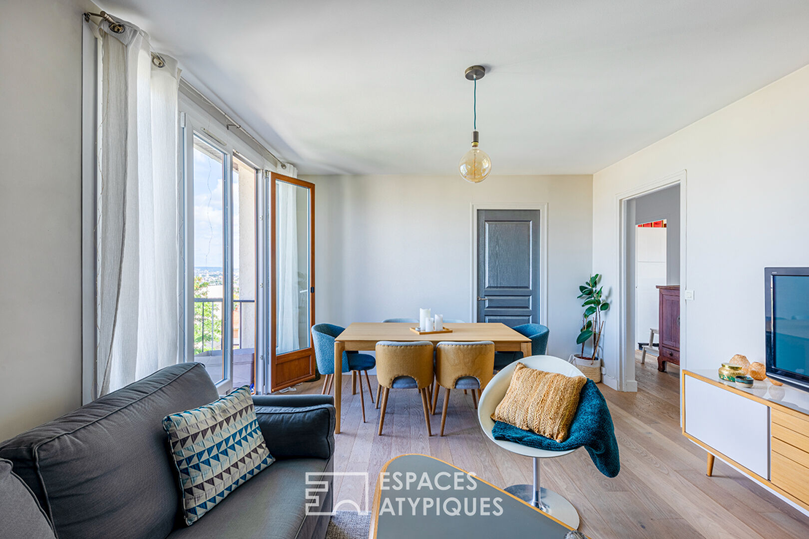 Cosy appartement T3 rénové avec balcon et vue dégagée à Rueil-Malmaison