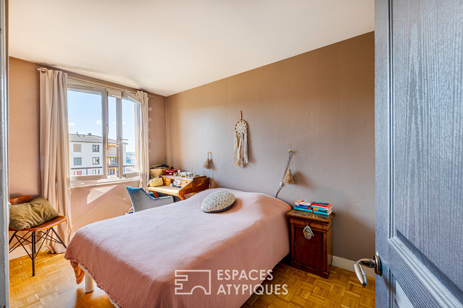 Cosy appartement T3 rénové avec balcon et vue dégagée à Rueil-Malmaison