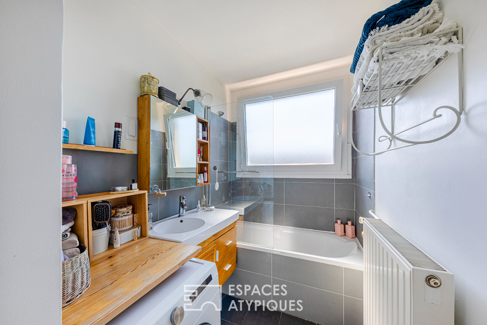 Cosy appartement T3 rénové avec balcon et vue dégagée à Rueil-Malmaison