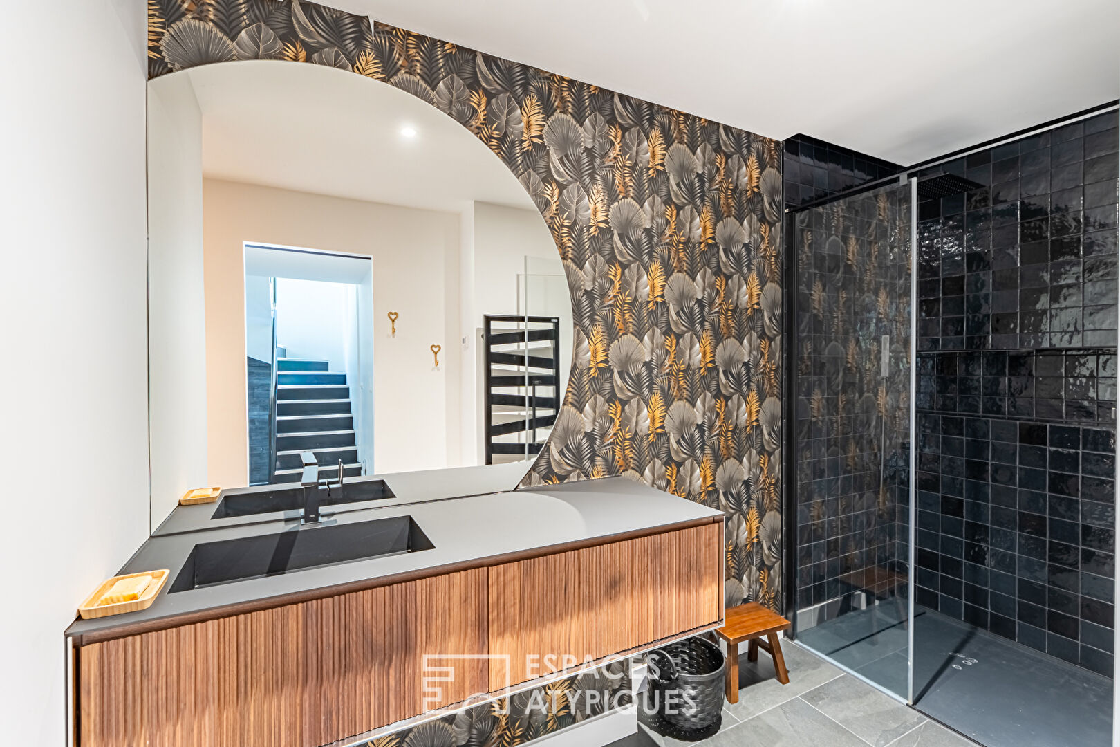 Industrial-style timber-framed property in Saint Cucufa Rueil-Malmaison