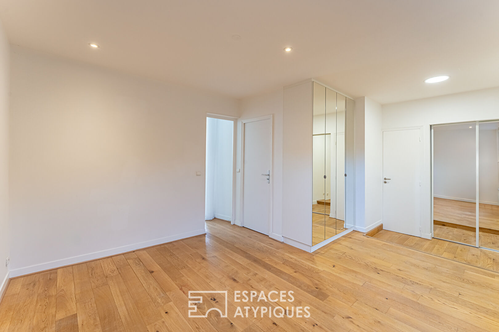 Local d&rsquo;activité  en rez-de-chaussée quartier alma