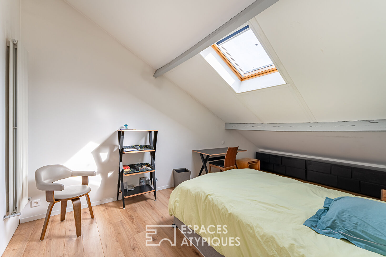 Ancien atelier transformé en loft avec Jardin