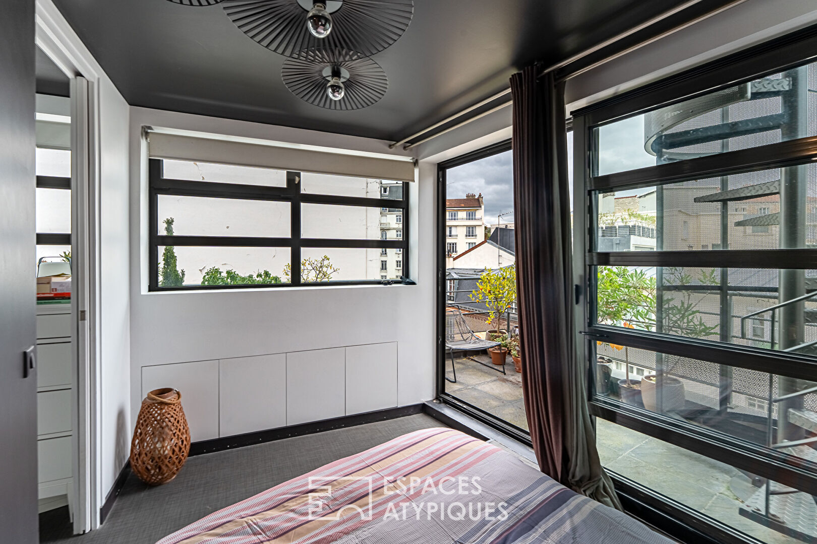 Triplex contemporain meublé avec toit-terrasse au coeur de Boulogne