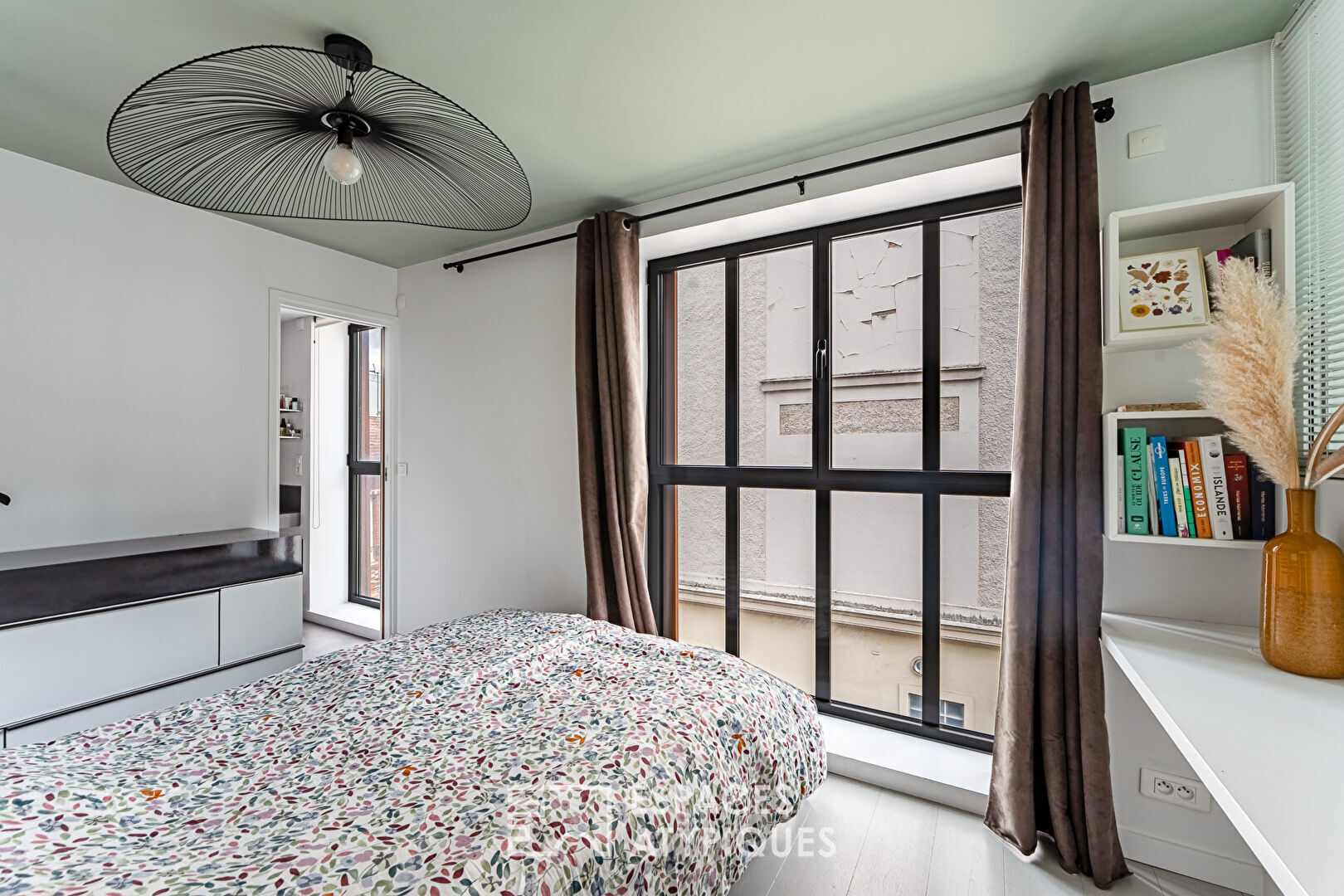 Triplex contemporain meublé avec toit-terrasse au coeur de Boulogne