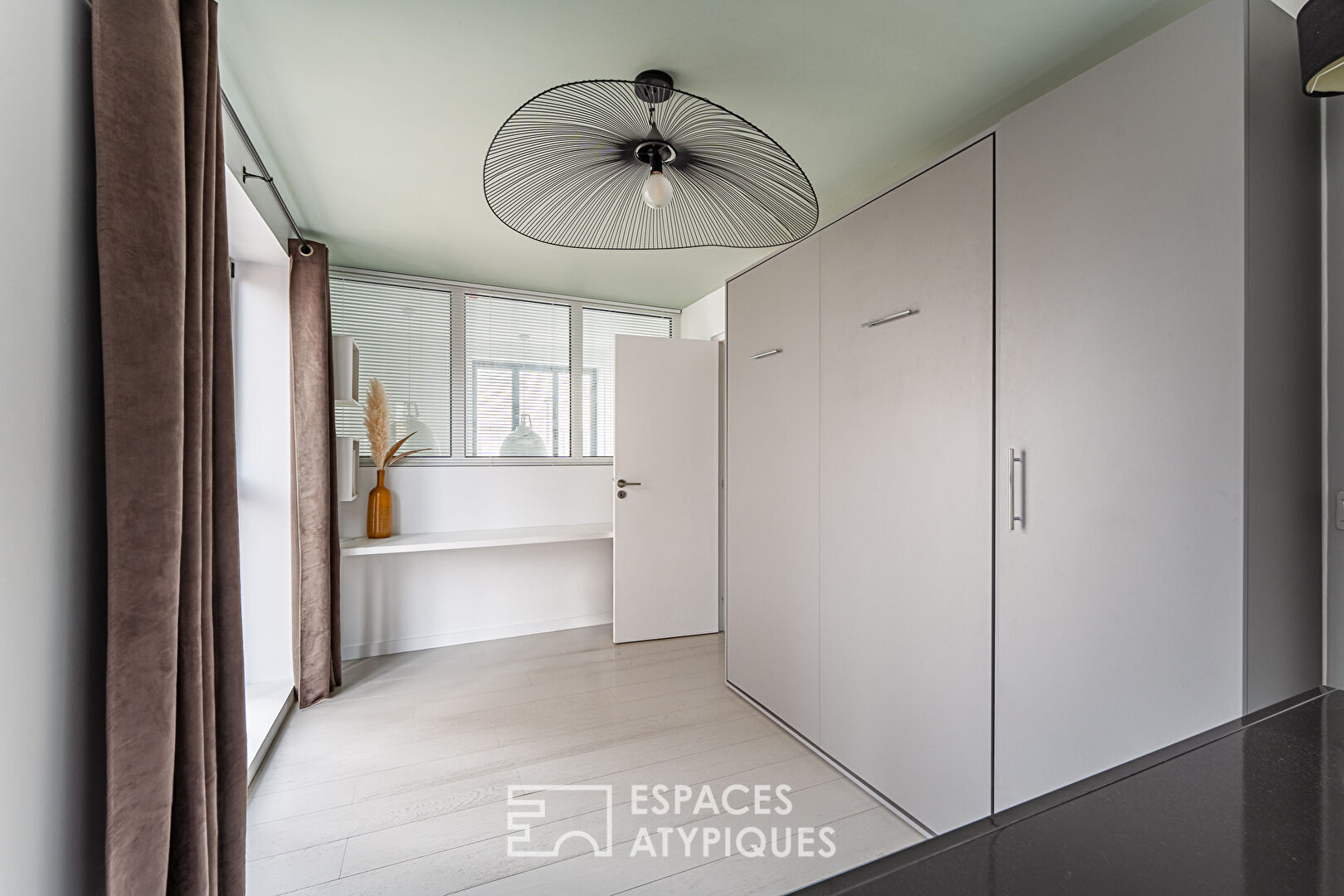 Triplex contemporain meublé avec toit-terrasse au coeur de Boulogne
