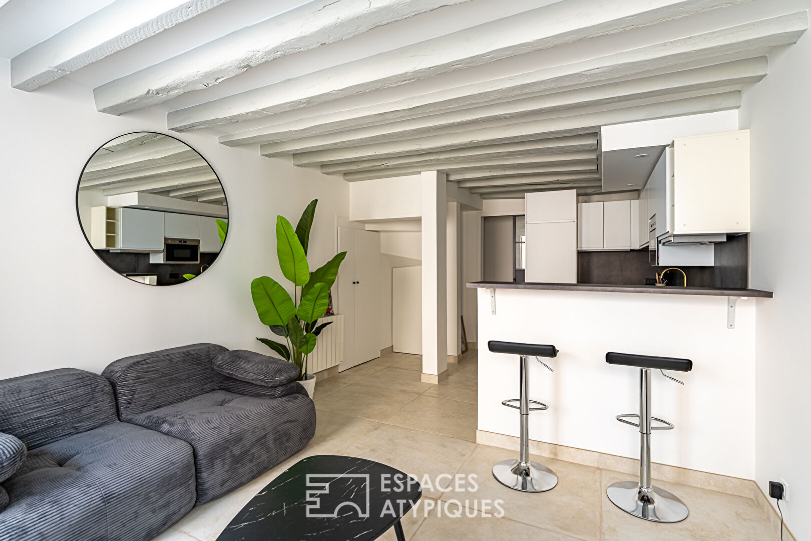 Maison de ville rénovée sur allée privée en centre-ville