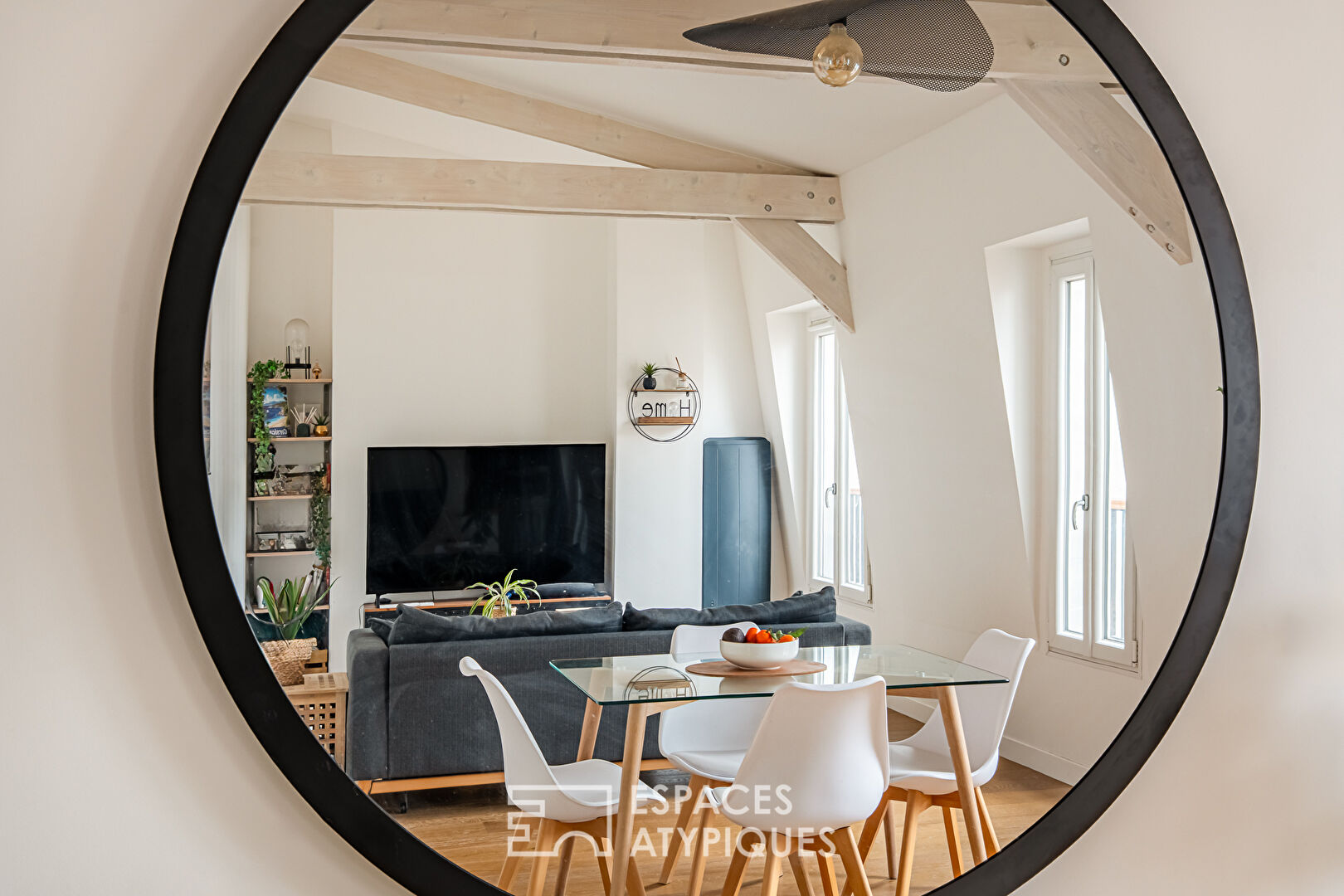 Dernier étage au volume généreux